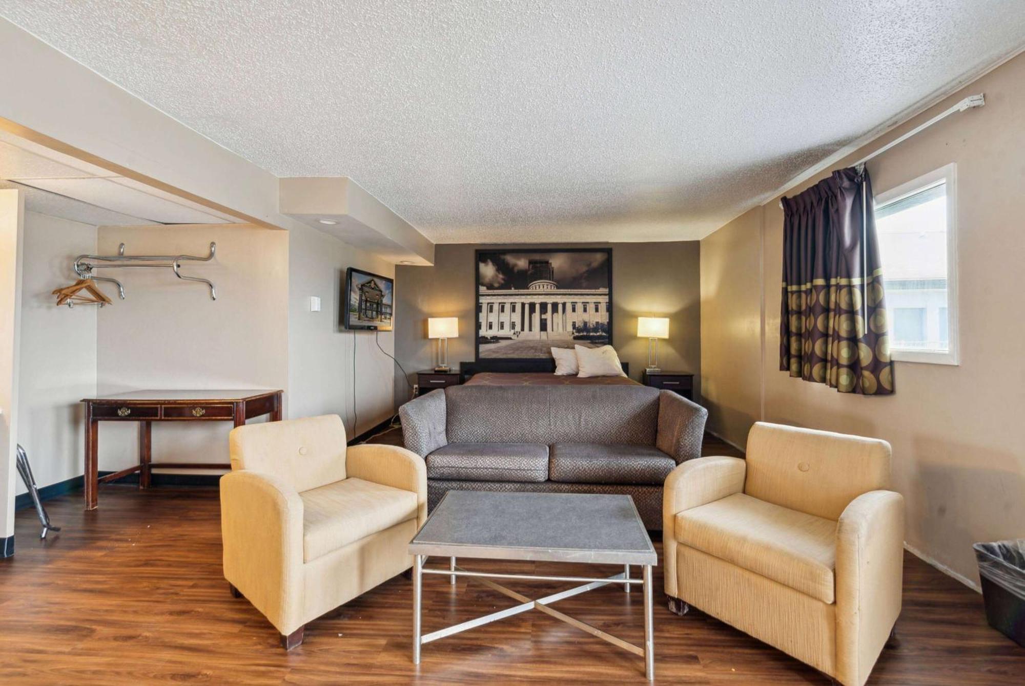 Super 8 By Wyndham Millbury/Toledo Hotel Exterior photo